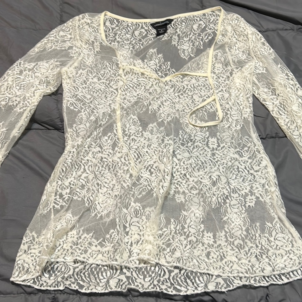 New lace top